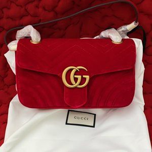 Gucci Small GG Marmont shoulder bag